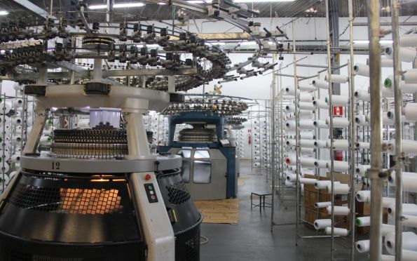 Indústria de tecidos gera empregos e programa expansão em Maruim