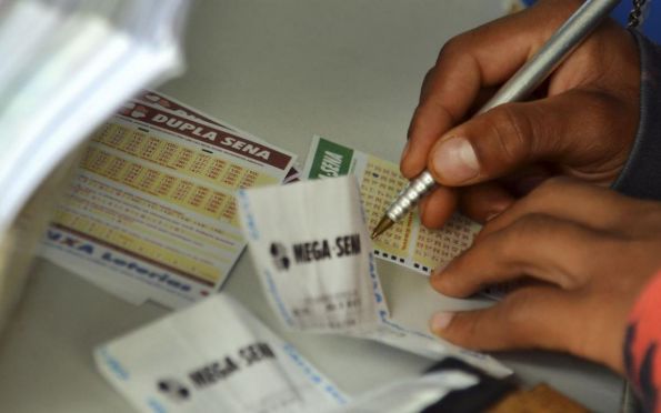 Mega-Sena acumula e prêmio vai para R$ 50 milhões
