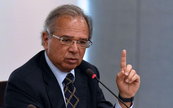 Valor médio de auxílio emergencial será de R$ 250, diz Guedes